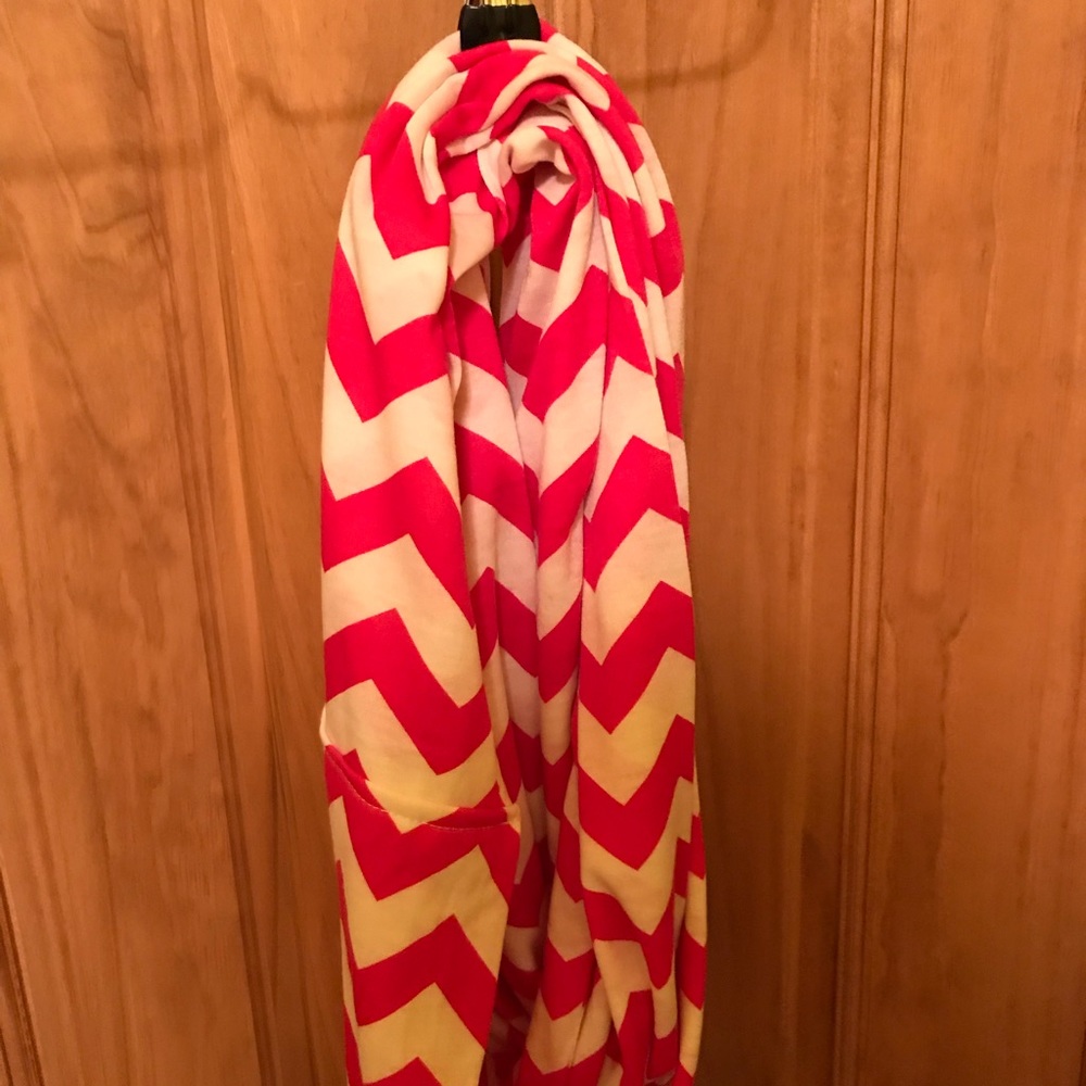 Pink and white chevron infinity scarf